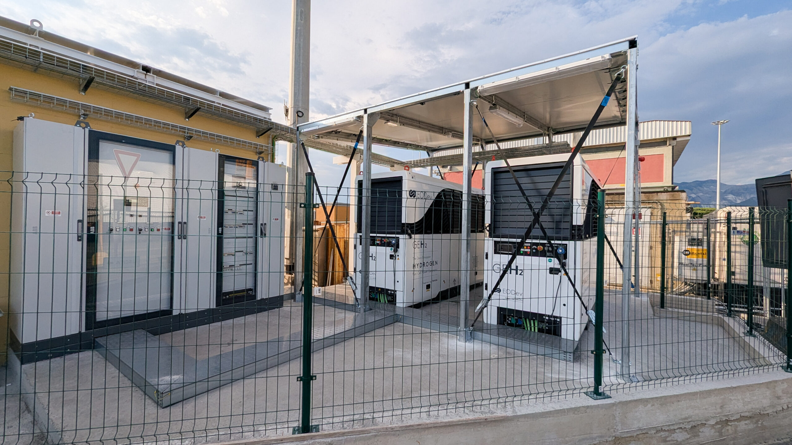 Groupes électrogène à hydrogène dans le port de Carrare